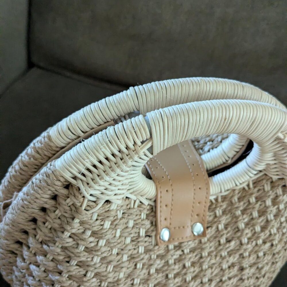 Neiman Marcus Woven Straw Round Clutch in Natural and Cream - Picture 4 of 6